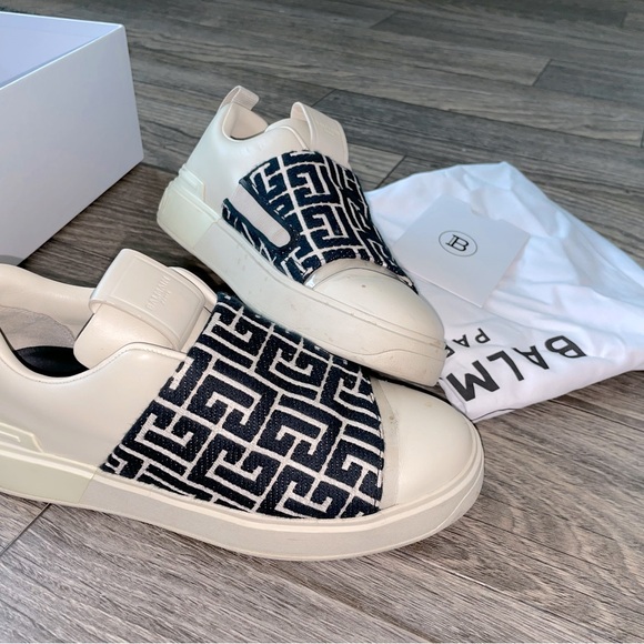 Balmain Shoes - Balmain Women's Sneakers in Cream and Black